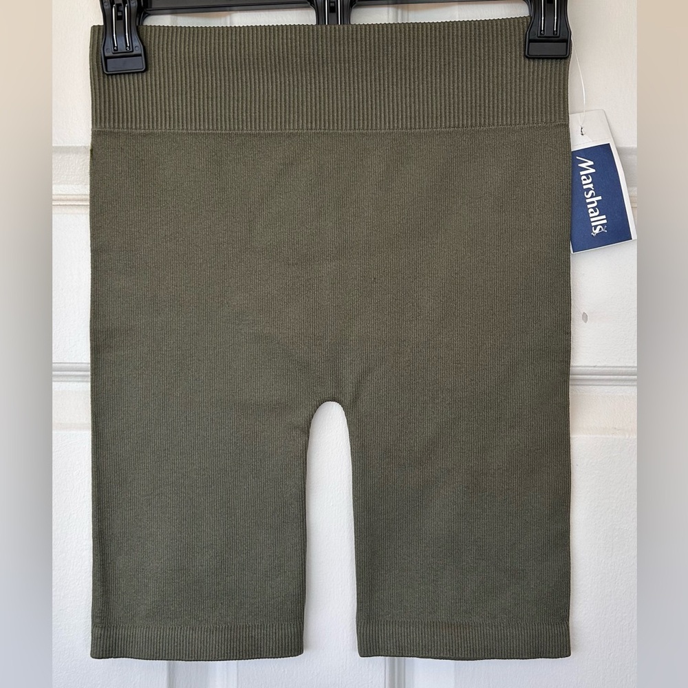 Bozzolo Brand Bike Shorts Wide Waistband Size Small NWT